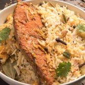 mix seafood white biryani