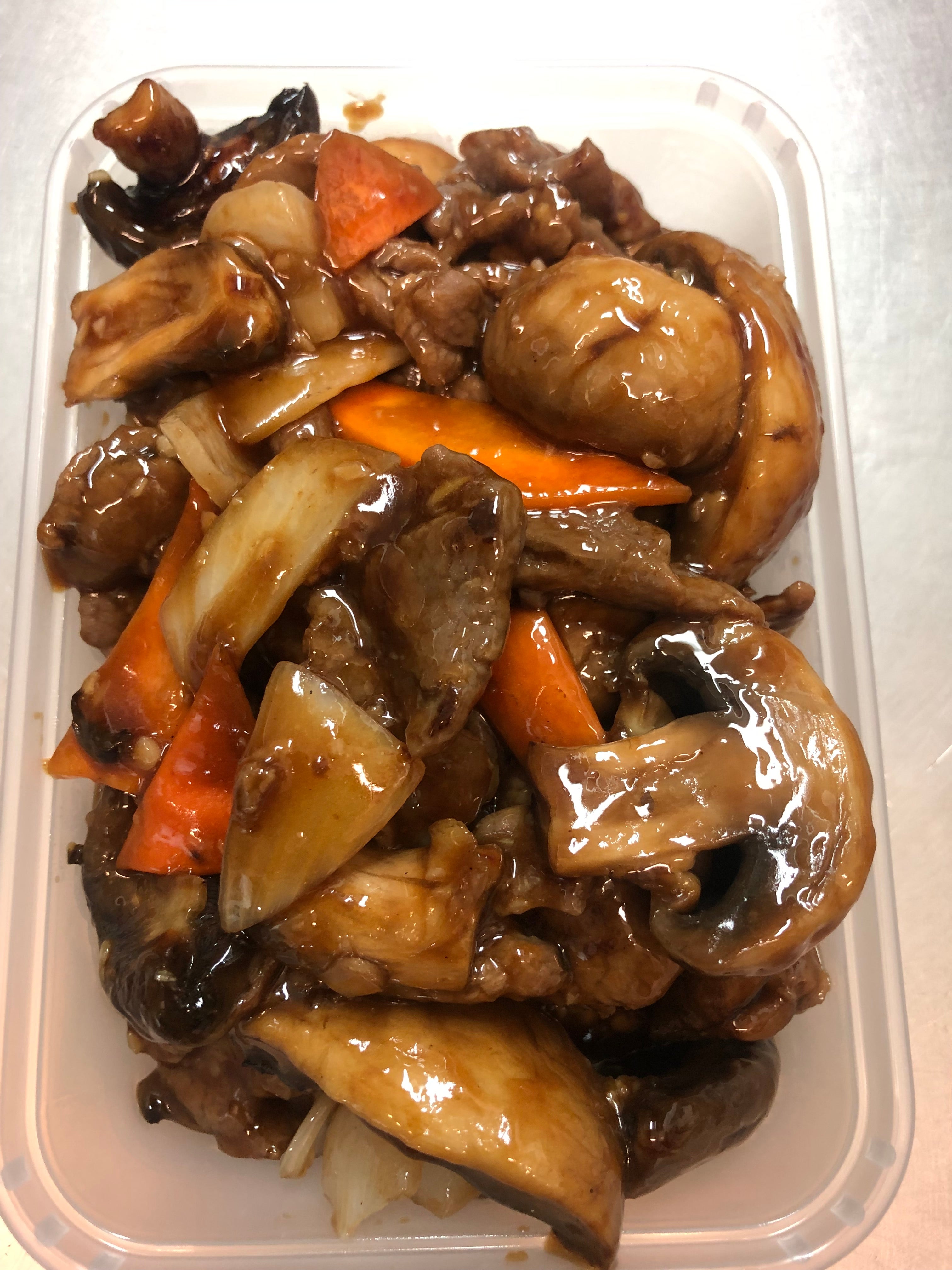 磨菇牛 Beef with Mushrooms