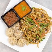 Chowmein & Momo Combo (Veg)