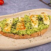 Avocado On Toast With Halloumi