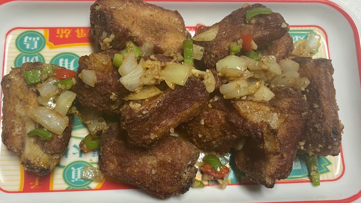 7. Salt and Pepper Spare Ribs 椒盐骨