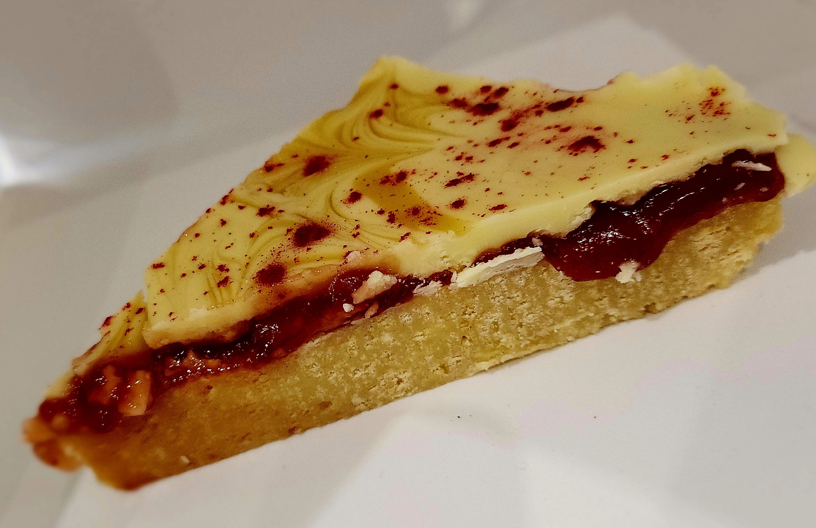 Raspberry and lemon slice