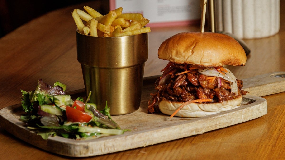 Mojo Pulled Pork Burger