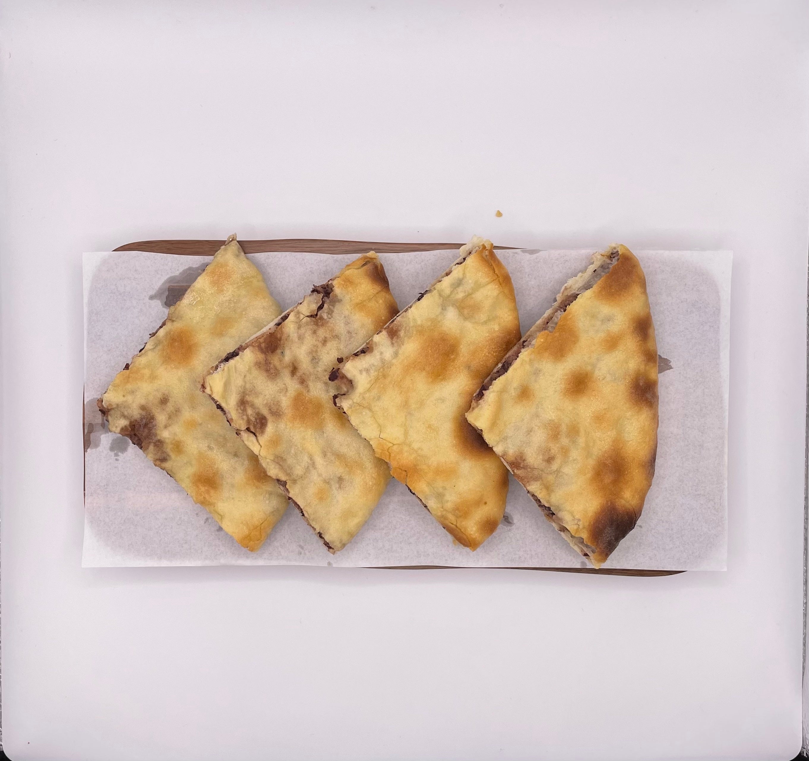Lobiani  Served with sauce