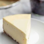 Large Vanilla Cheesecake