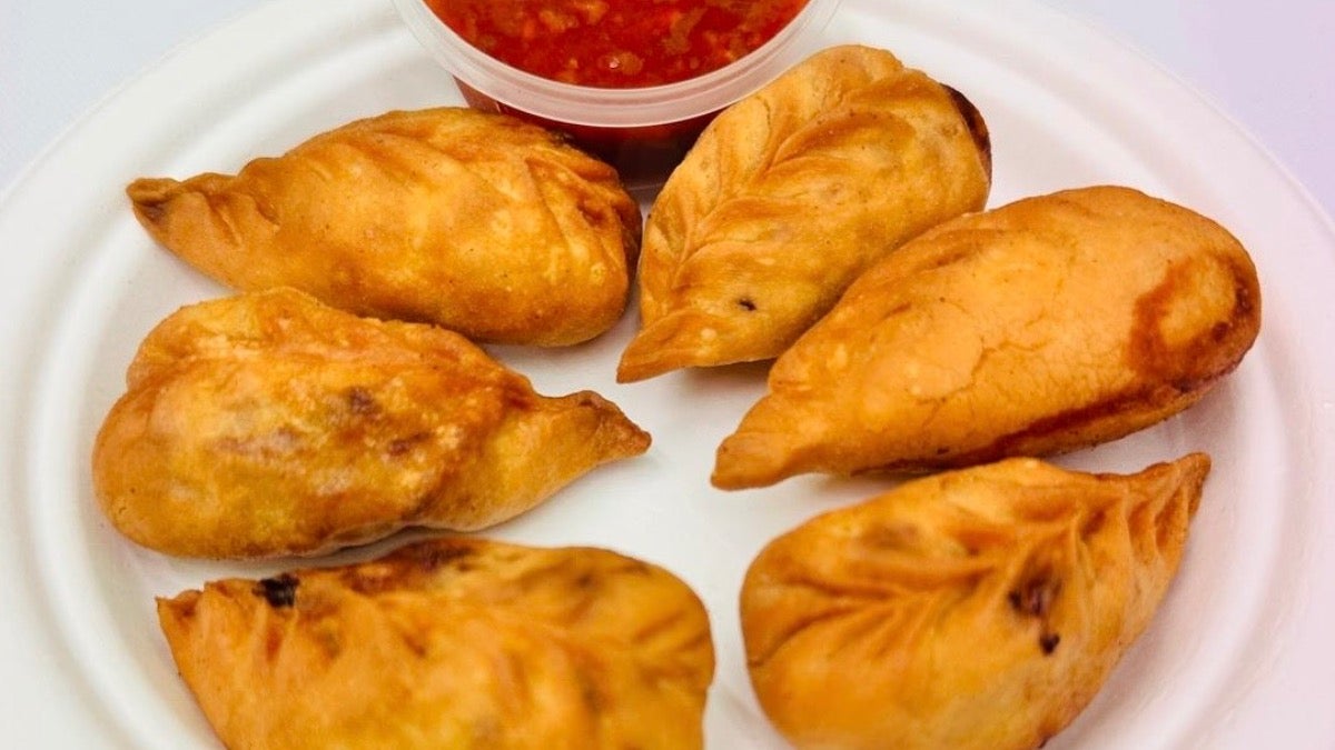 Fried Momos (6 pieces)