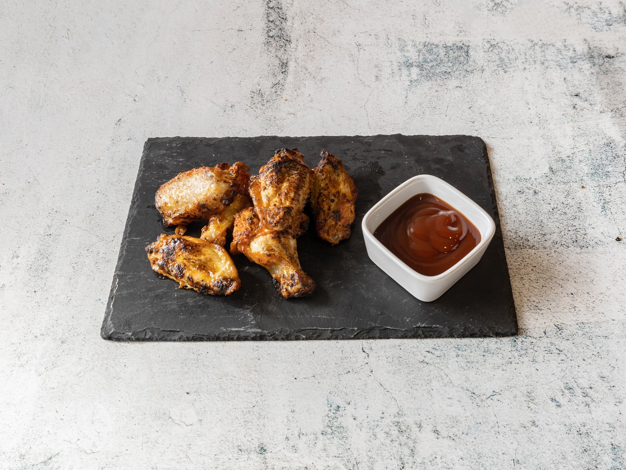 Finger Lickin' Wings in Garlic Sauce
