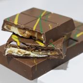 Weno La Bueno Kunafa Dubai Viral Chocolate Bar - 200gm