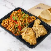 Fried Chicken & Udon Combo with crackers