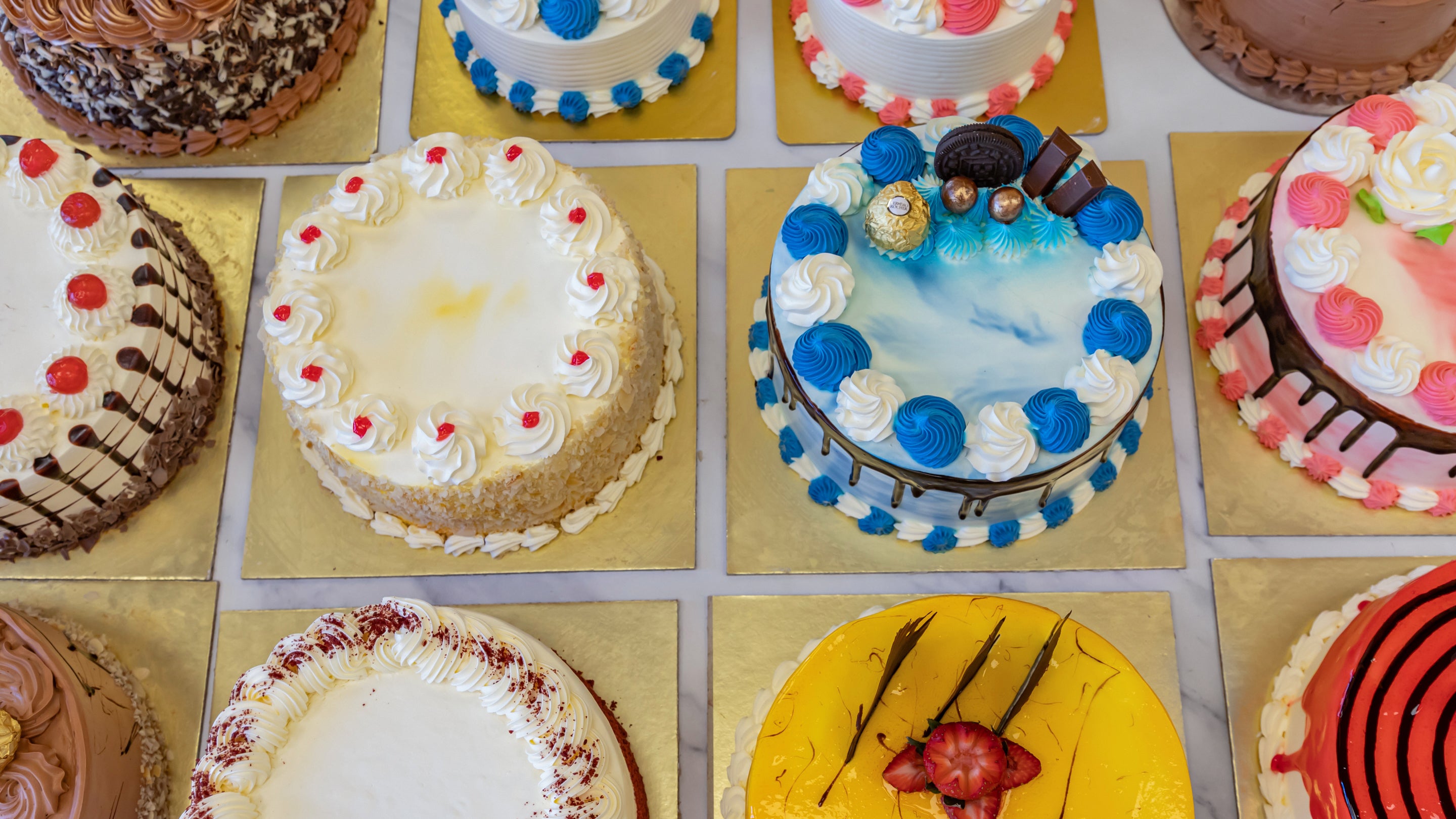Cakes & Bakes Original