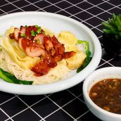 A09 Chicken Char Siu Wonton Noodles 叉烧干捞云吞面