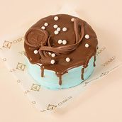 Small Chocolate Cake