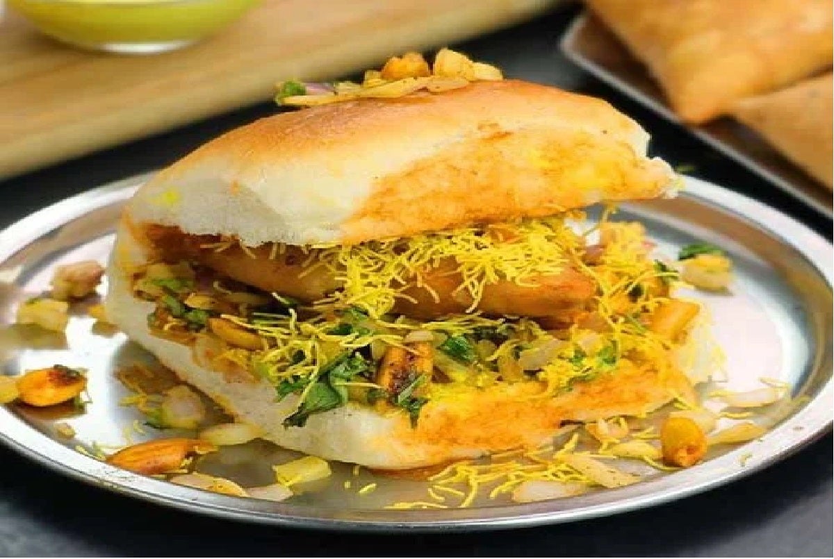 Yummy Samosa Pav