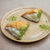 Warbat with Arabic Cream