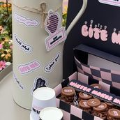 Hot chocolate with small crunchy box