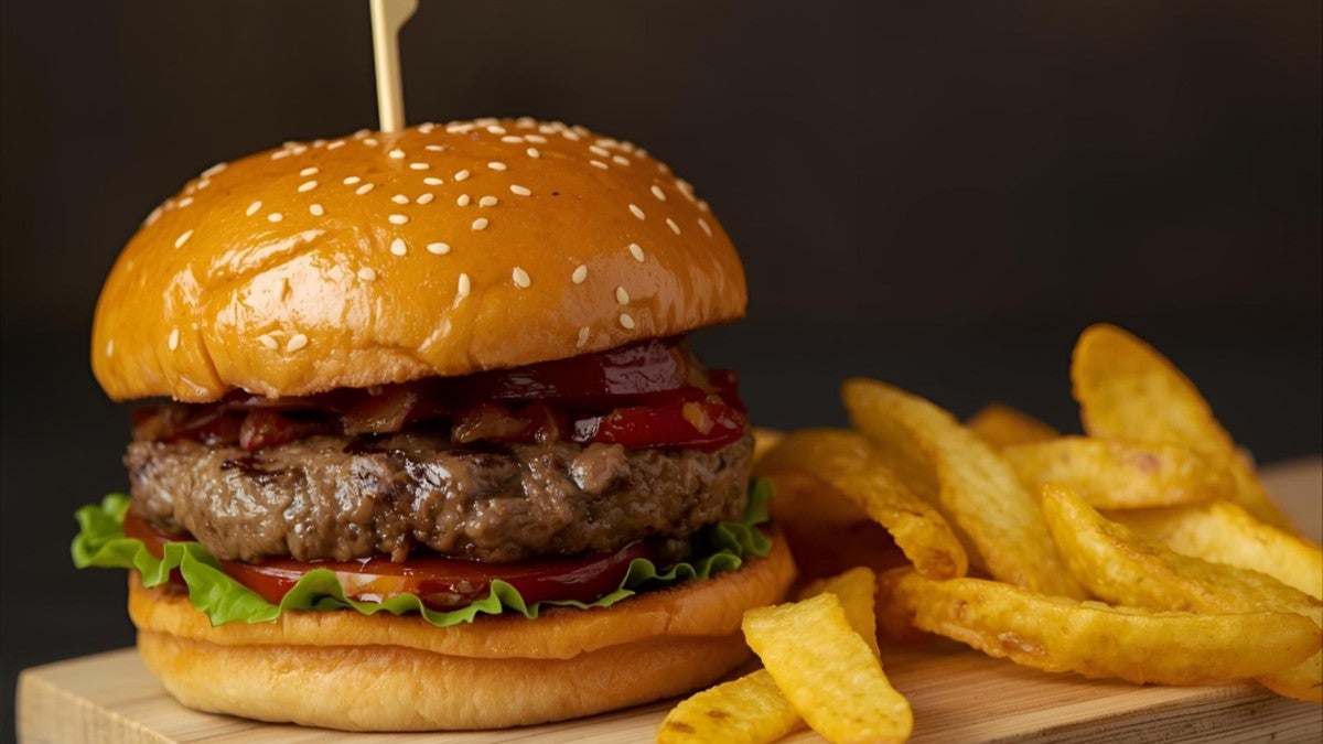Classic Beef Burger with Chips