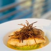 Cream Dory Fish With Mash Green Pea