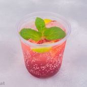 Strawbbery Mojito