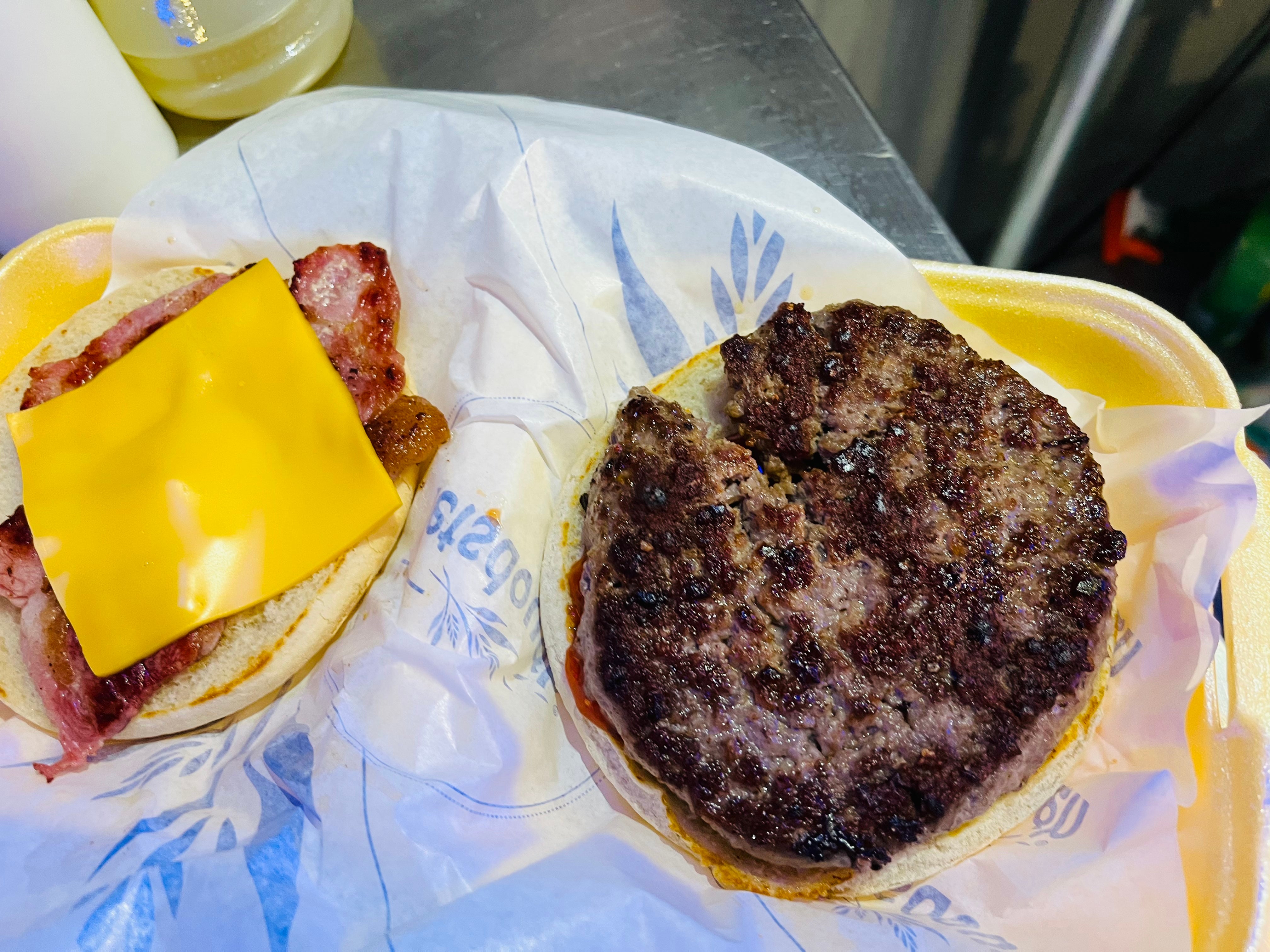 6 oz Gourmet Burger (bigger than your average 1/4 pounder)