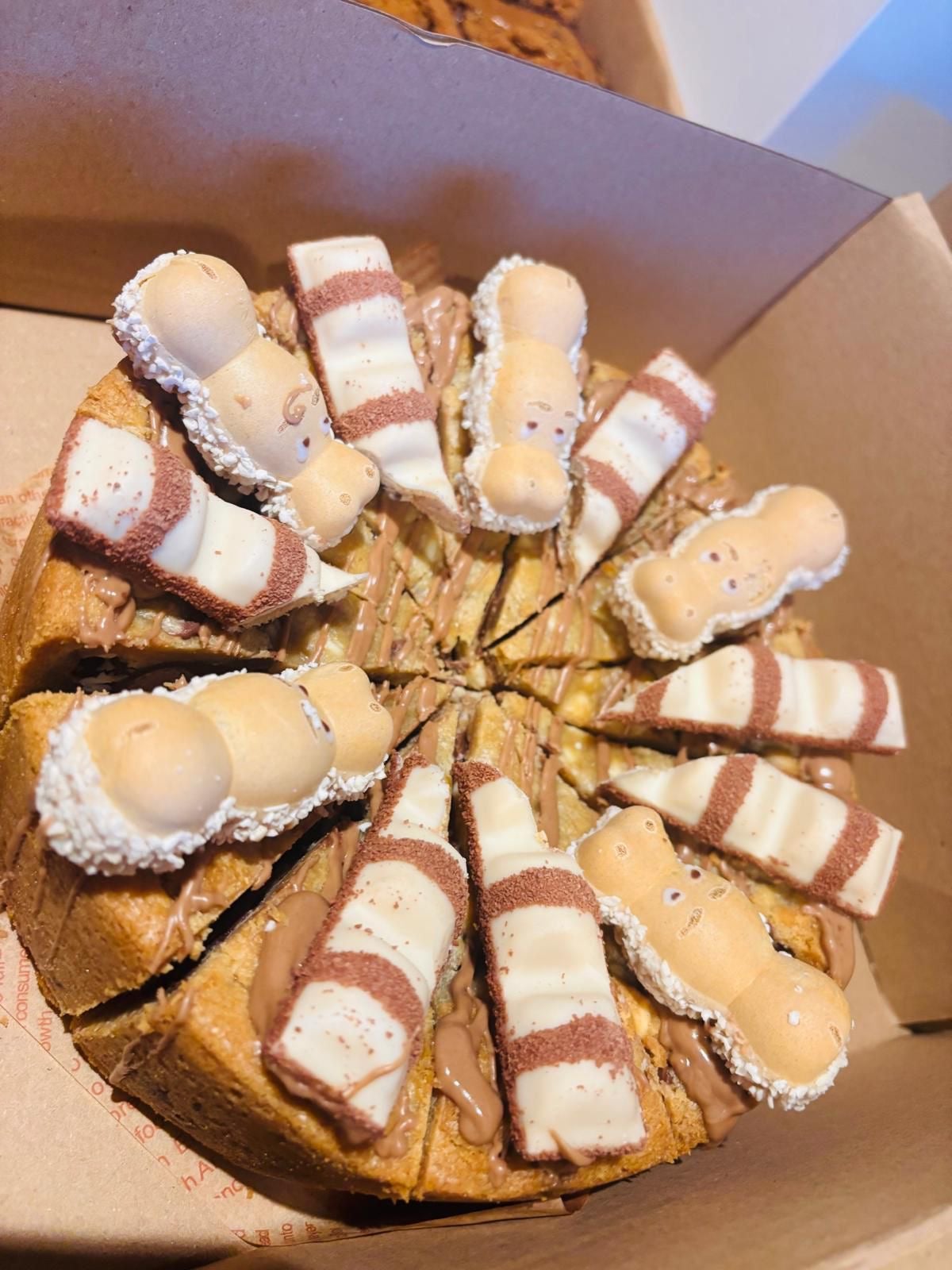Kinder cookie pie