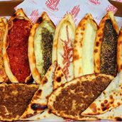 Assorted Shamiya Box. 