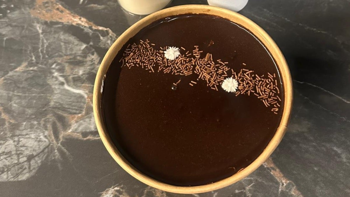 Chocolate cake bowl