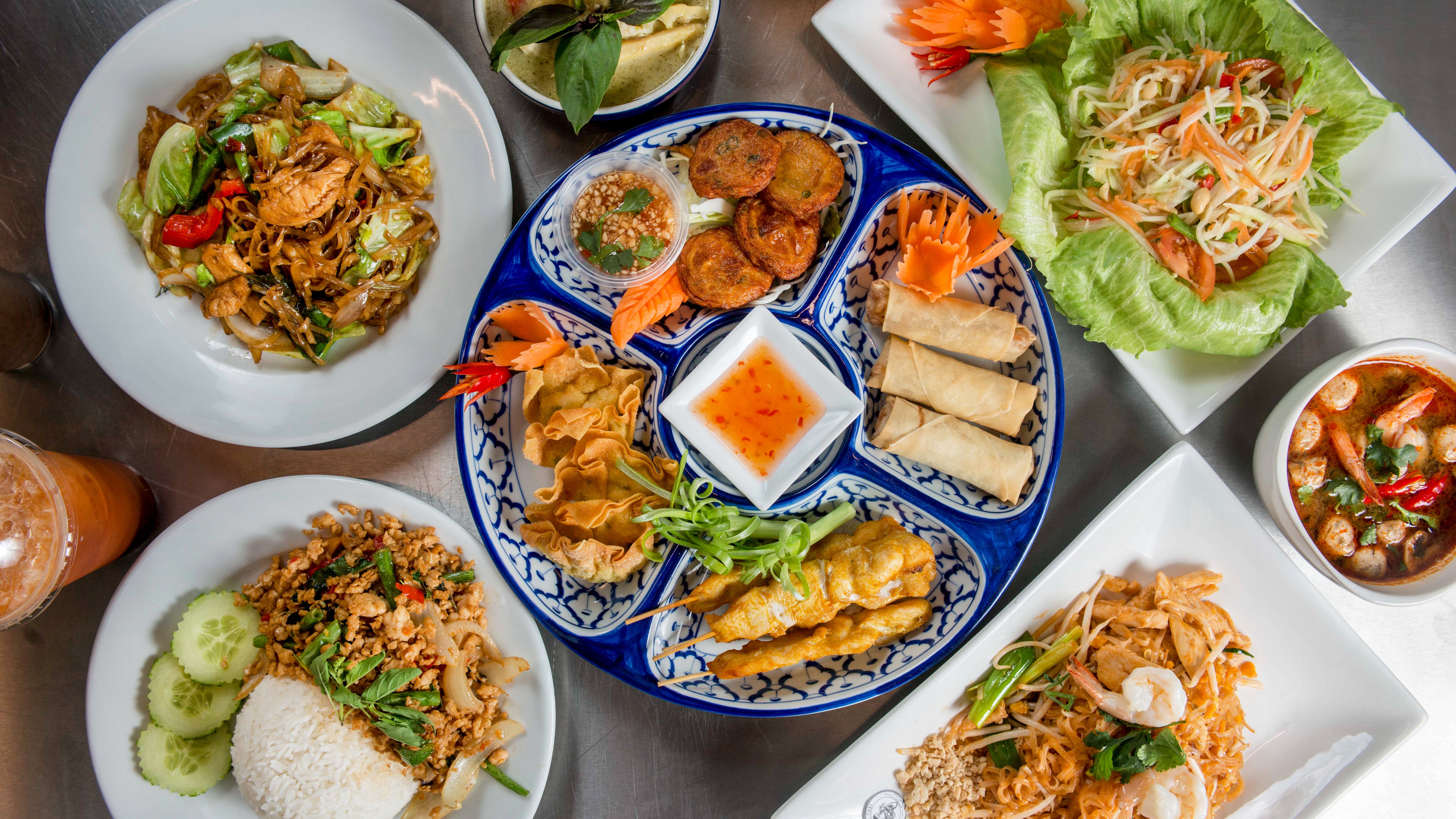 Khao Gaeng Thai