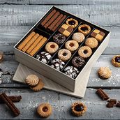 Petit Four Tin Box