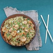 MIX SHRIMP NOODLES WITH VEGETABLES