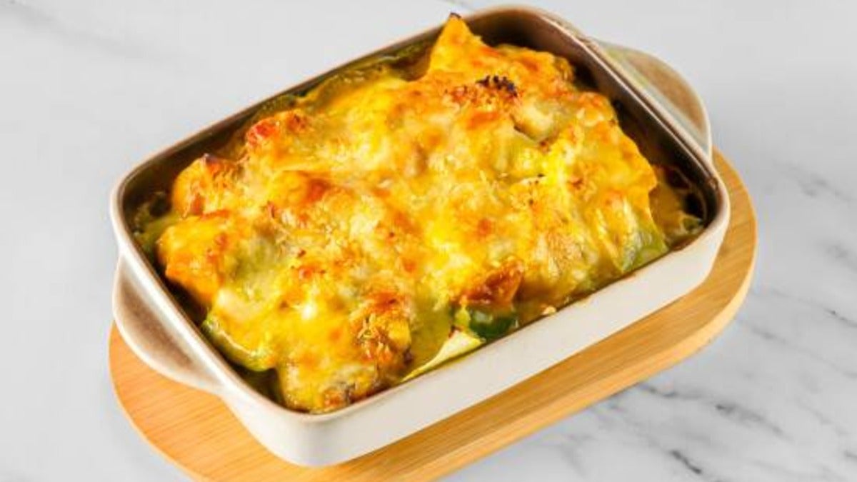 Baked Portuguese Style Pork Cutlets Rice 葡国椰汁猪扒焗饭