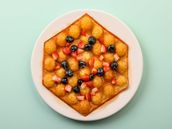 Miss Berry Bubble Waffle