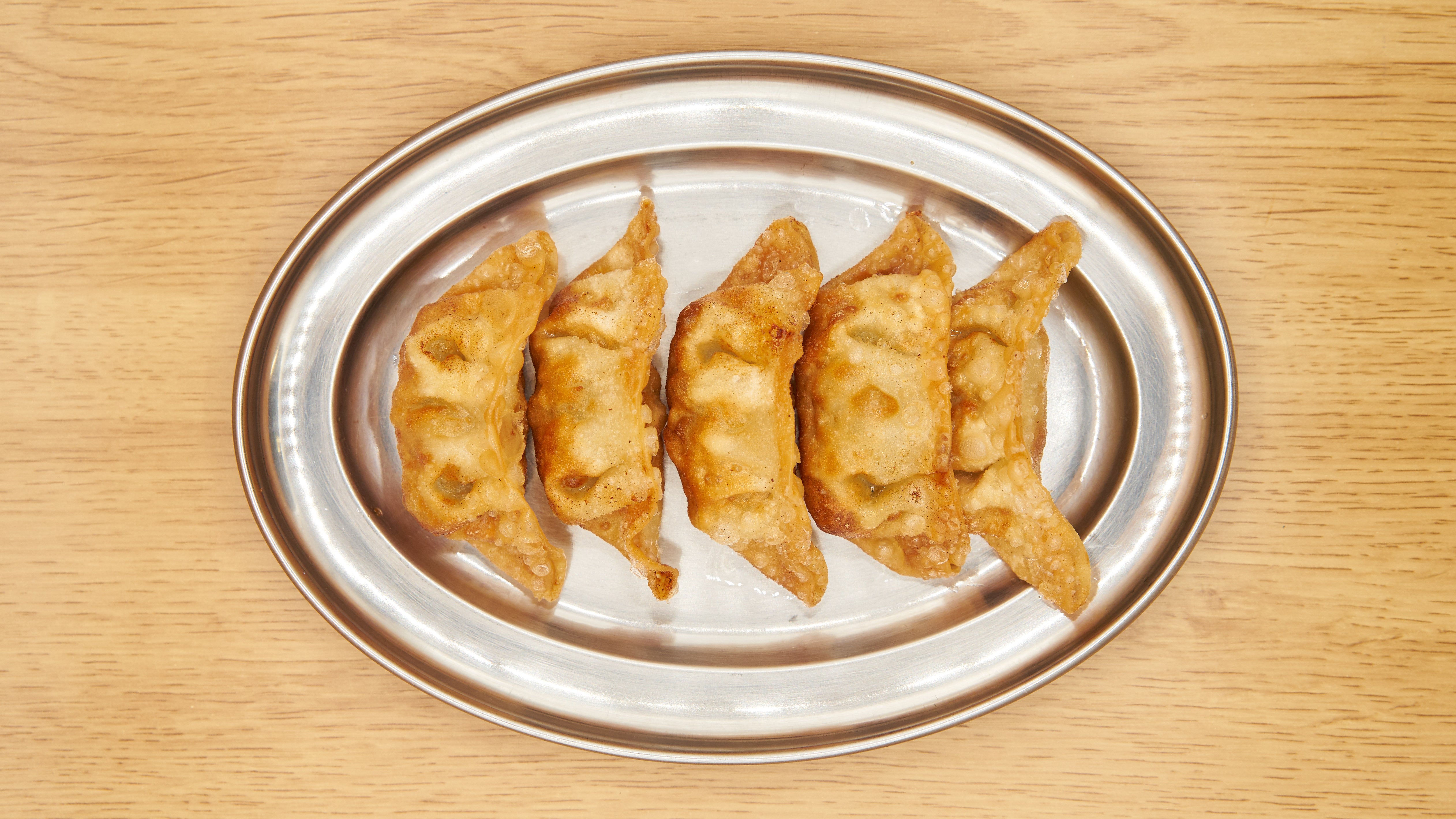 Deep Fried Chicken and Vegetable Gyoza (5PCS)