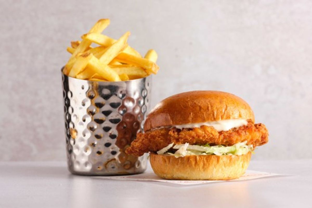 Classic Crispy Chicken Burger
