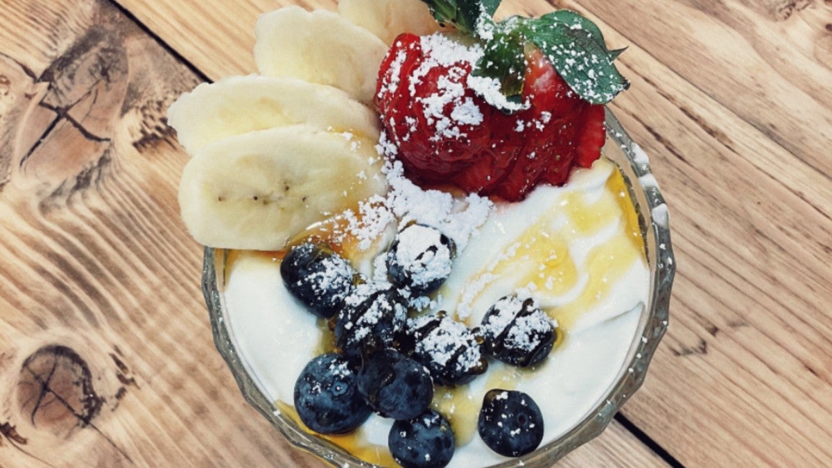 Yogurt Granola (v)