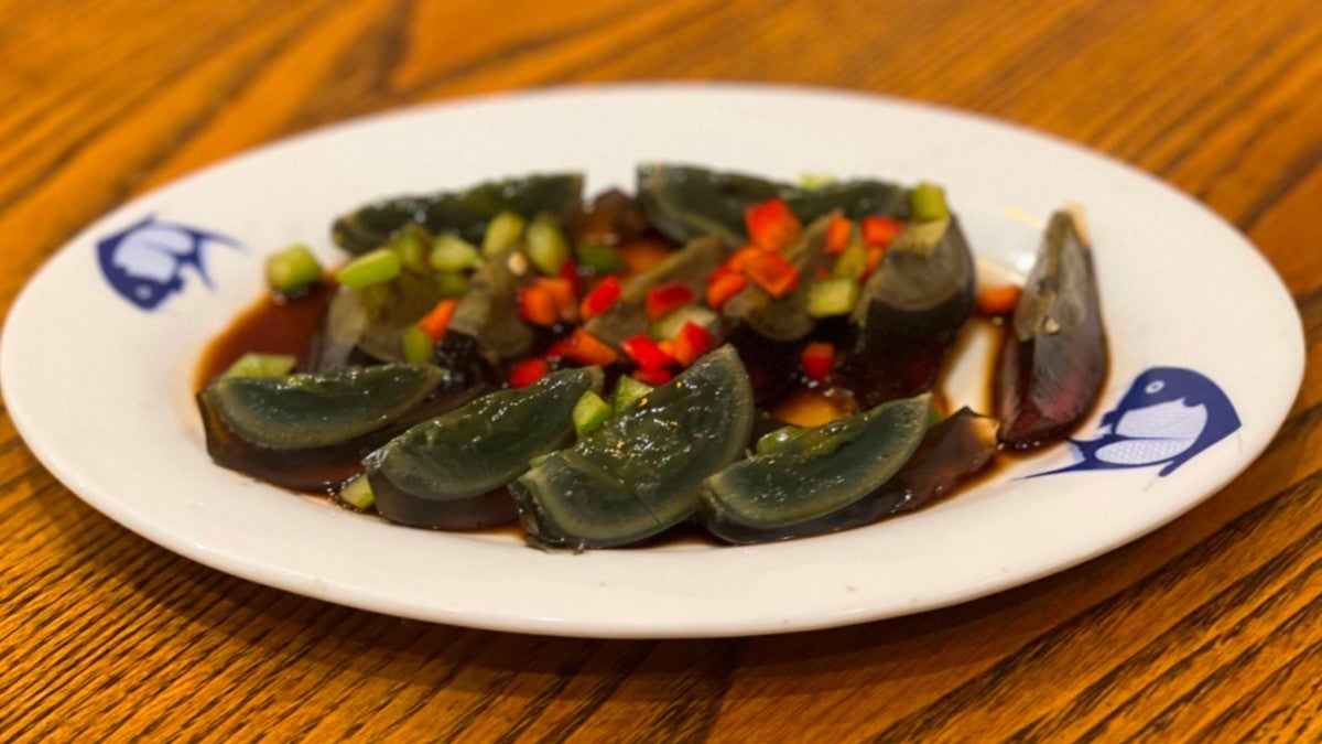 皮蛋 Century eggs