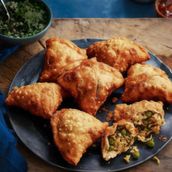 Butter Chicken Samosa