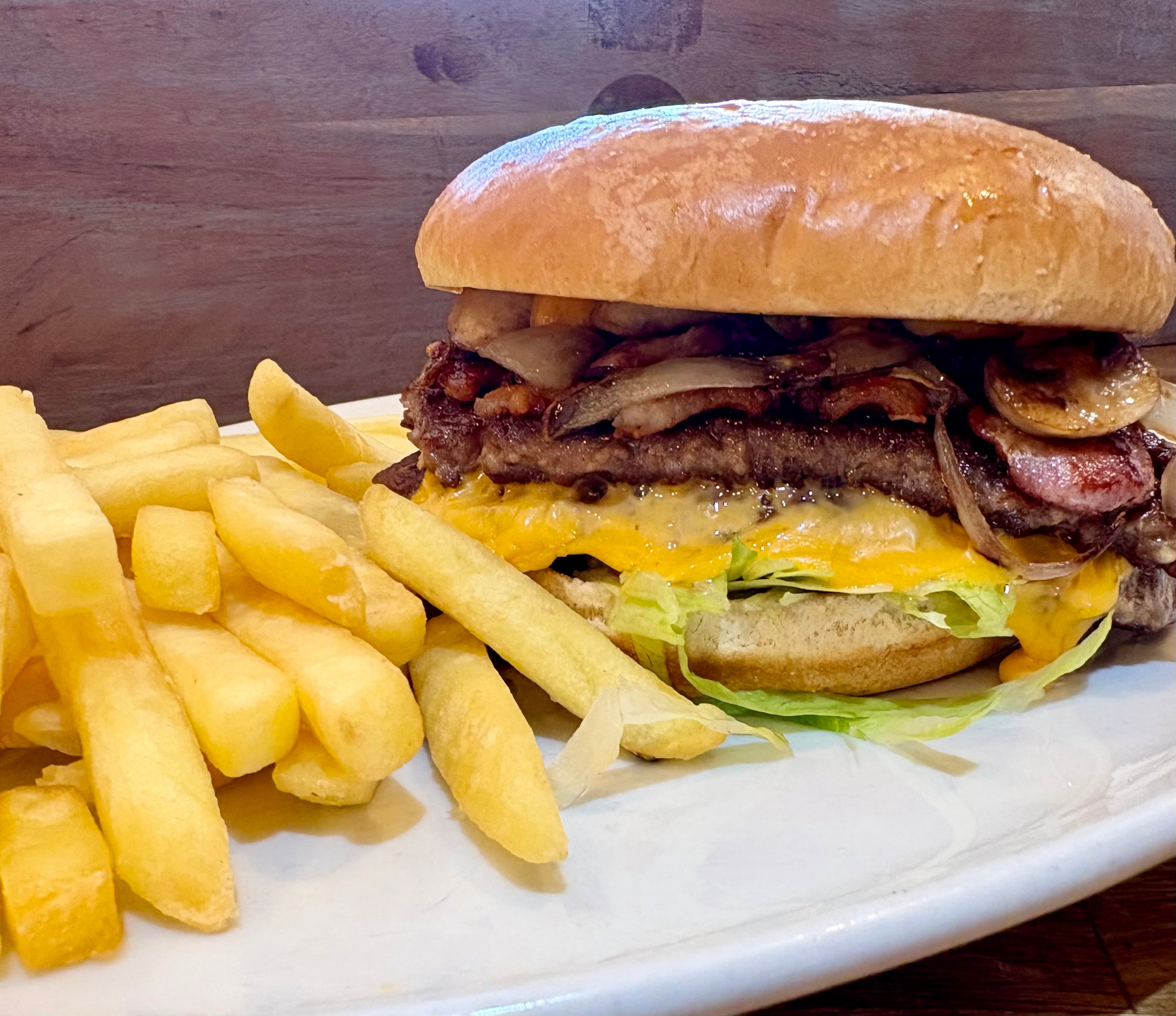 MEAL Big Bite Gourmet Burger & Chips