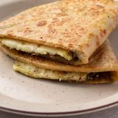 Zaatar Haloumi Manousha  GF