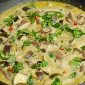 Regular Beef Green Curry