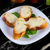 Garlic Bread With Cheese