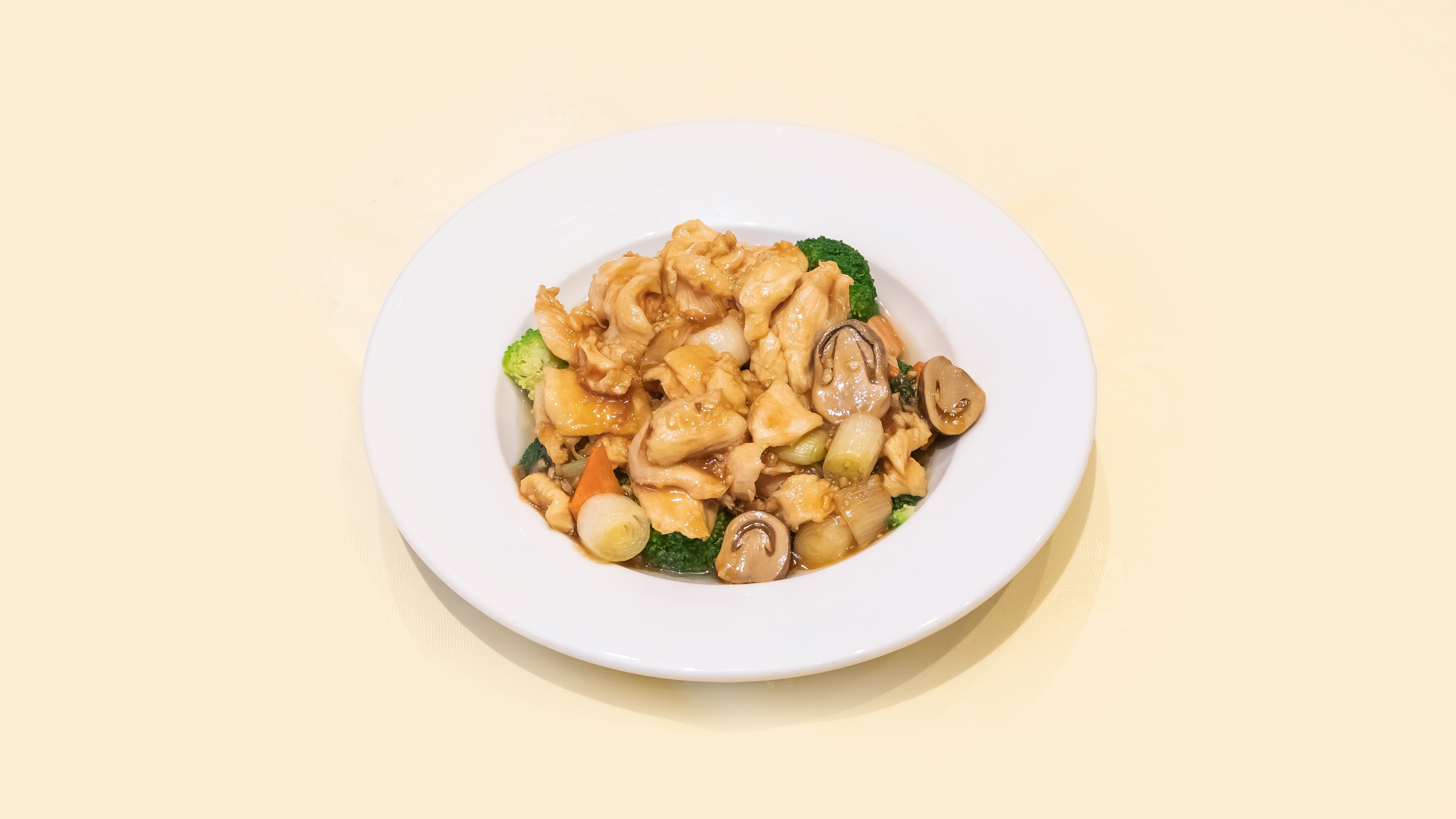 时菜炒鸡Stir Fried Chicken with Seasonal Vegetables