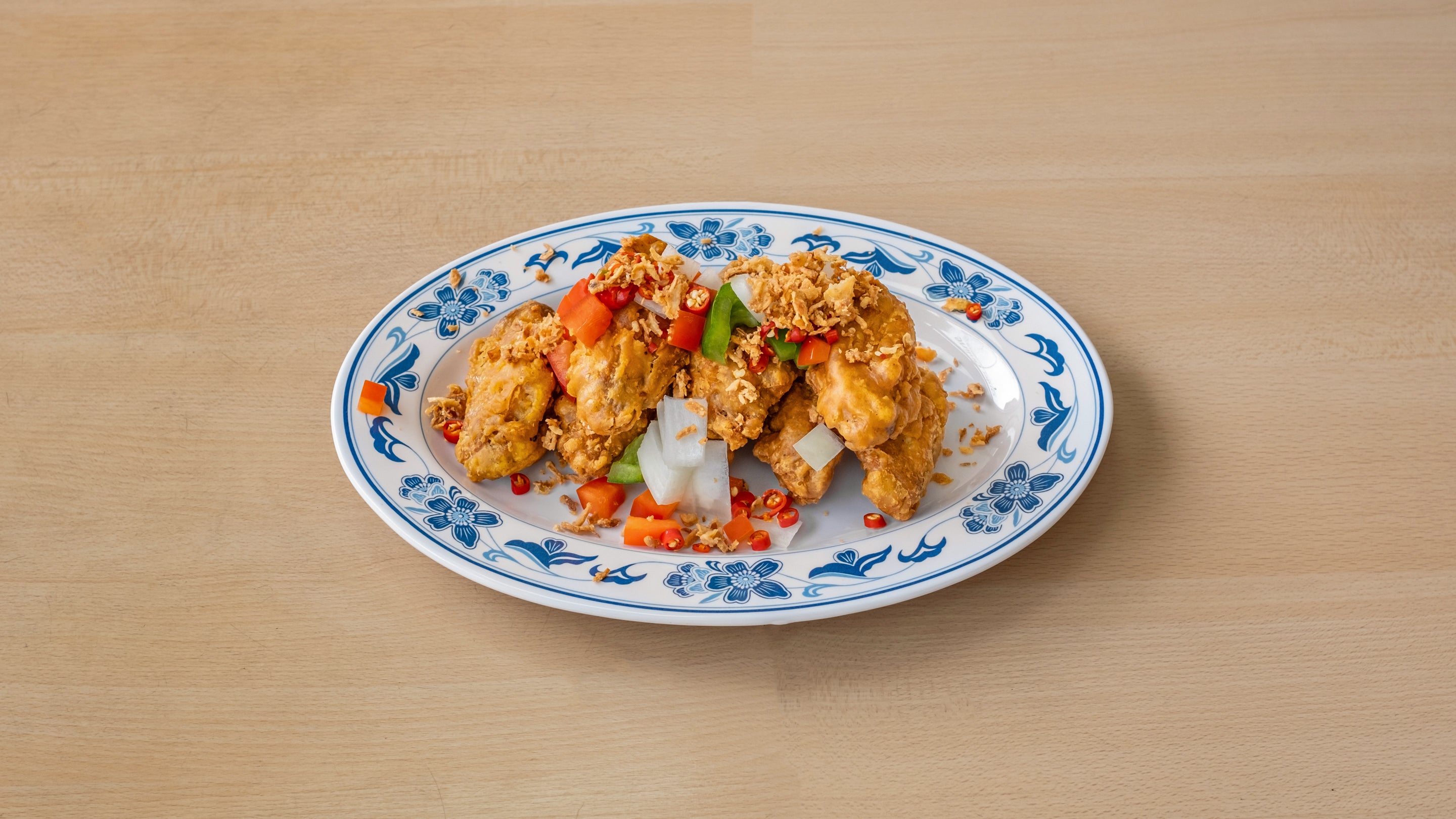 Chicken Wings with Salt and Chilli 召鸡亦