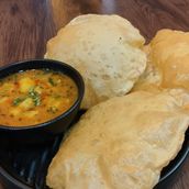 Poori-Aaloo