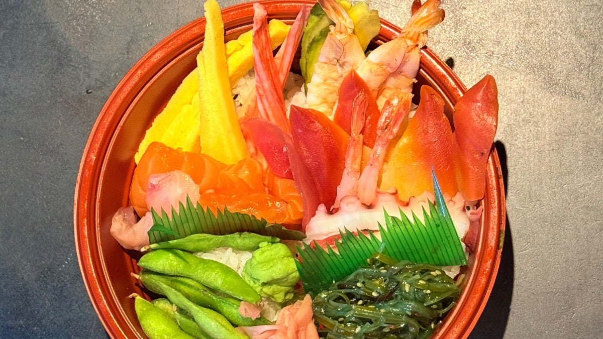 Mix Sashimi Don 什锦刺身饭
