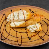 Garlic Bread & Cheese