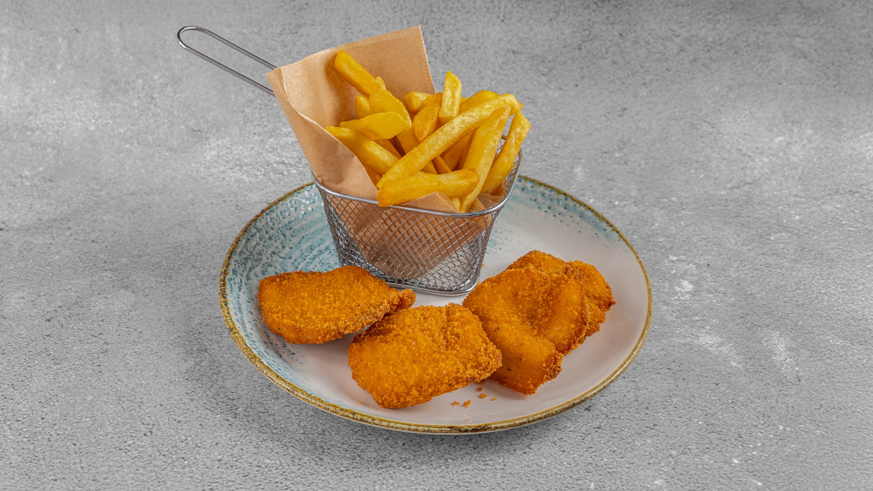 Crispy Chicken Nuggets and Chips