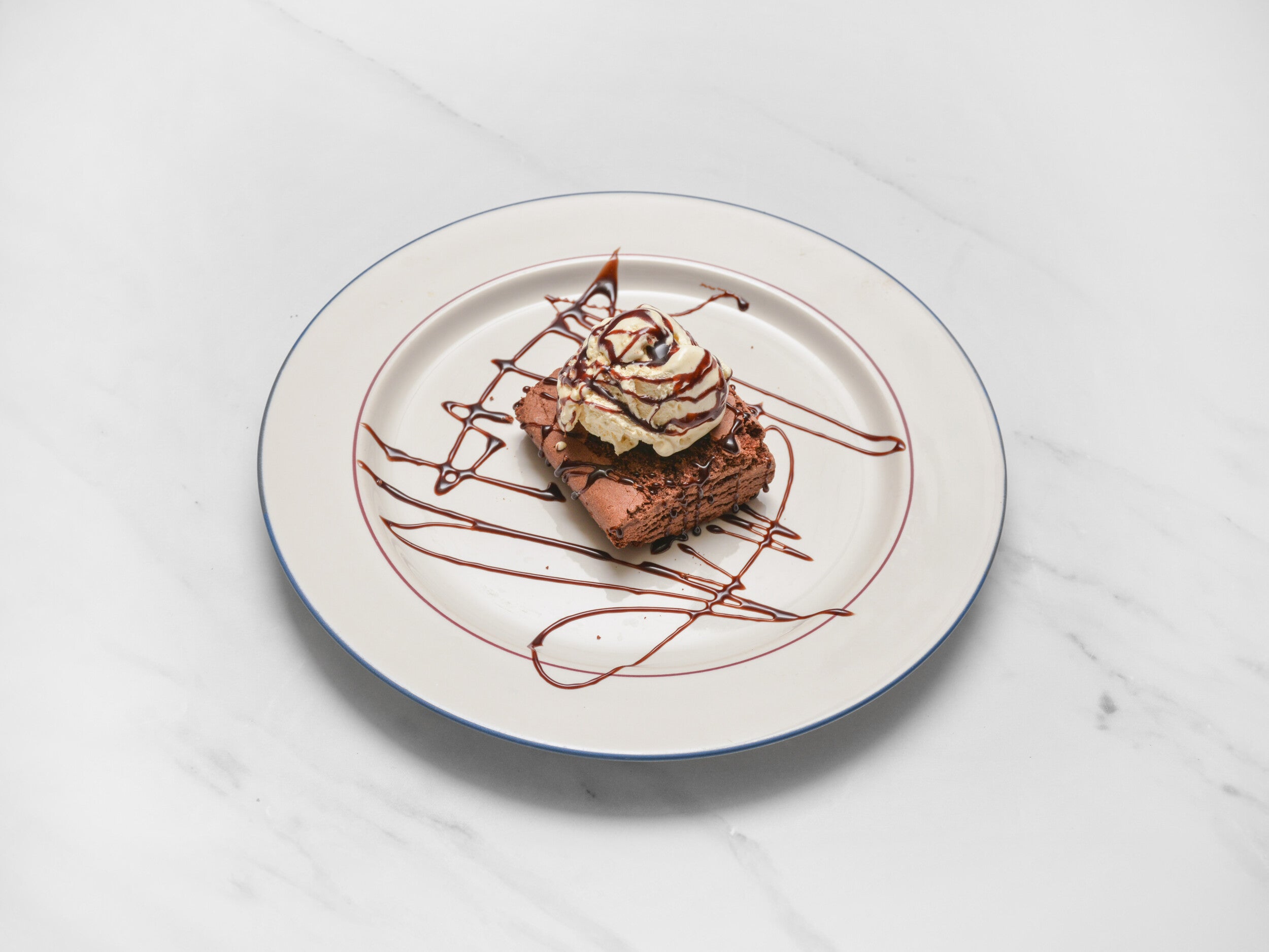 CHOCOLATE BROWNIE