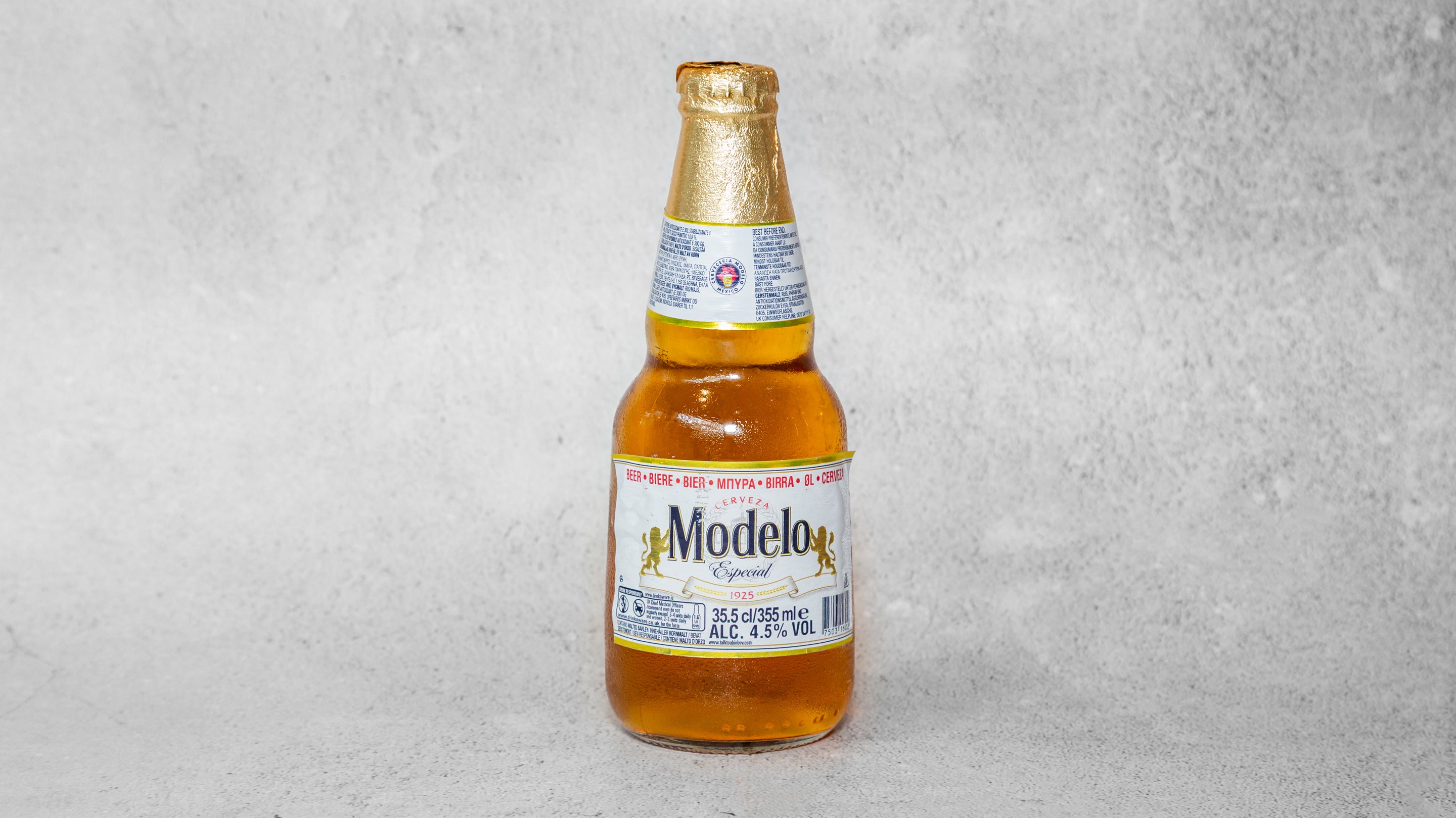 Model Especial