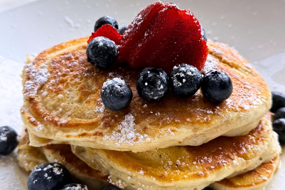 Blueberry Pancake, Maple Syrup