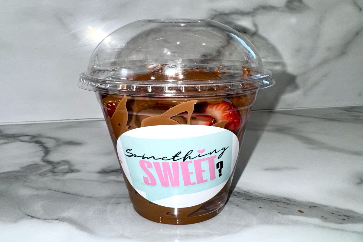 Strawberry Chocolate Cups